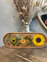 02/28/25 (6:00pm) Pressed Flowers & Resin Tray Workshop