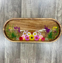 02/28/25 (6:00pm) Pressed Flowers & Resin Tray Workshop