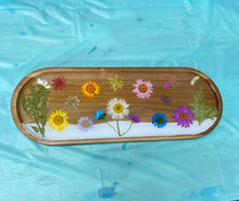 02/28/25 (6:00pm) Pressed Flowers & Resin Tray Workshop