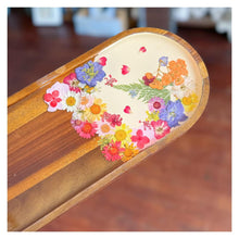 02/28/25 (6:00pm) Pressed Flowers & Resin Tray Workshop