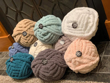 04/28/24 (12pm) Cozy Knit Blanket Workshop